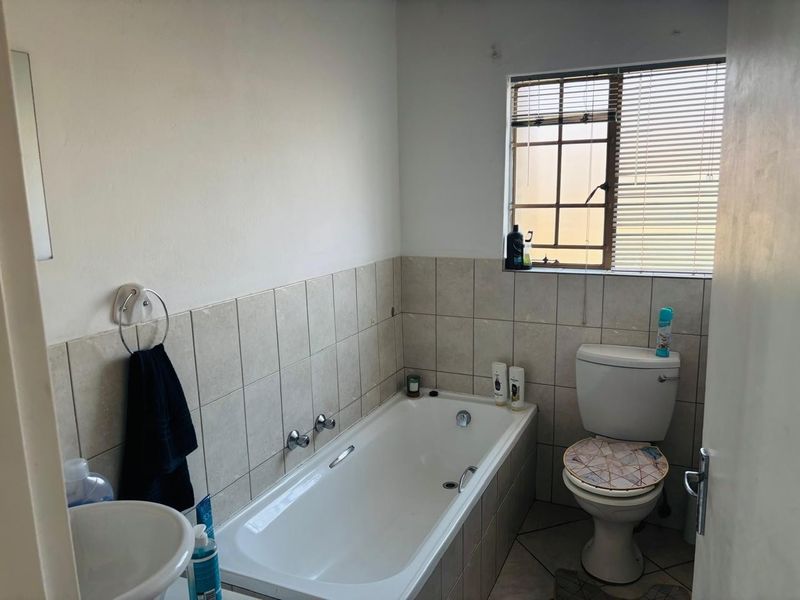 Apartment For Sale in Sylviavale, Vanderbijlpark - Photo 5