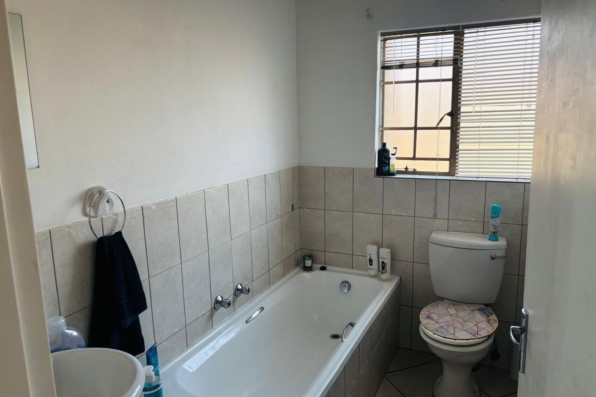 Apartment For Sale in Sylviavale, Vanderbijlpark - Photo 5