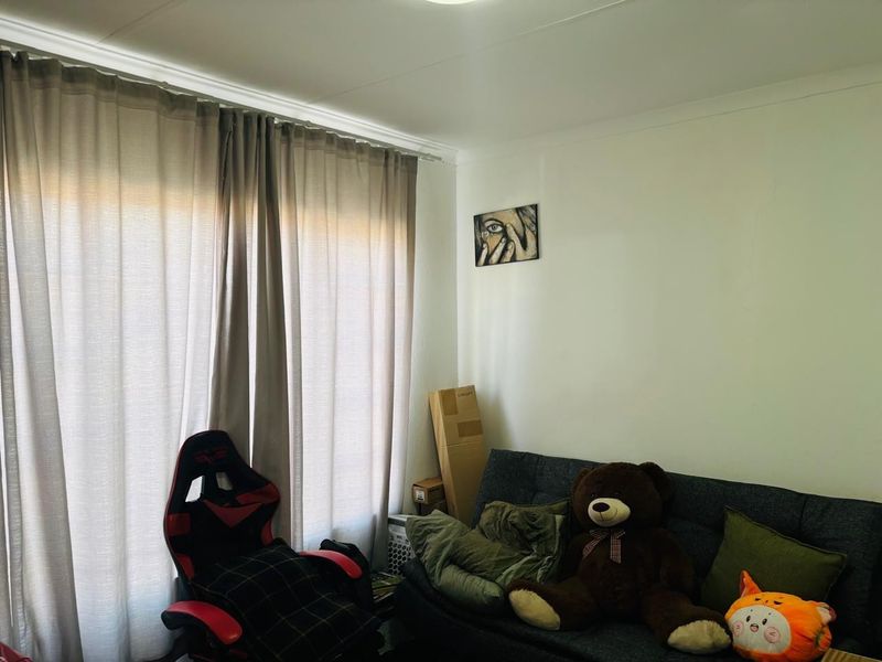 Apartment For Sale in Sylviavale, Vanderbijlpark - Photo 6