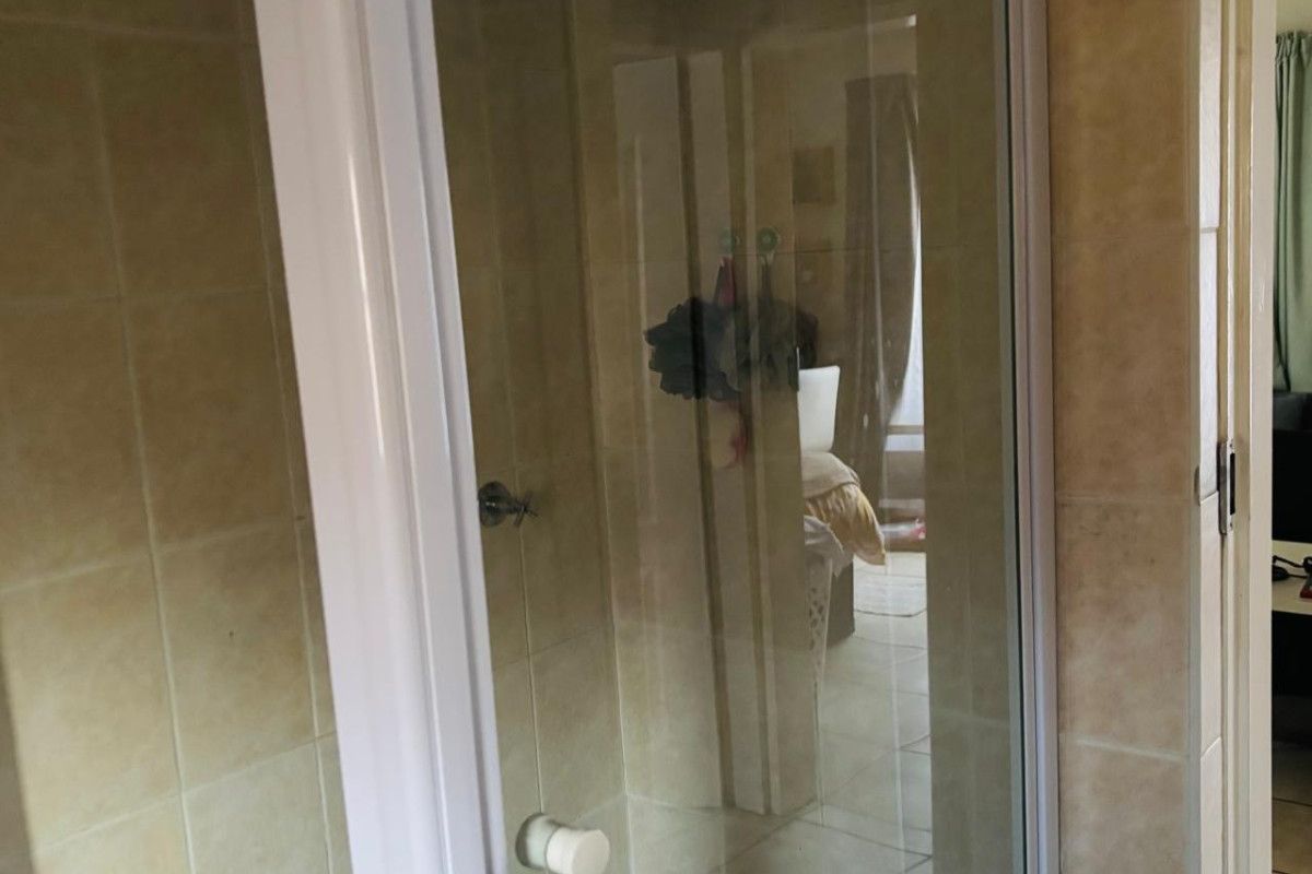 Apartment For Sale in Vanderbijlpark SE 2, Vanderbijlpark SE, Vanderbijlpark - Photo 5