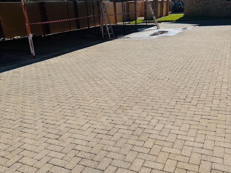 Apartment For Sale in Vanderbijlpark SE 2, Vanderbijlpark SE, Vanderbijlpark - Photo 2