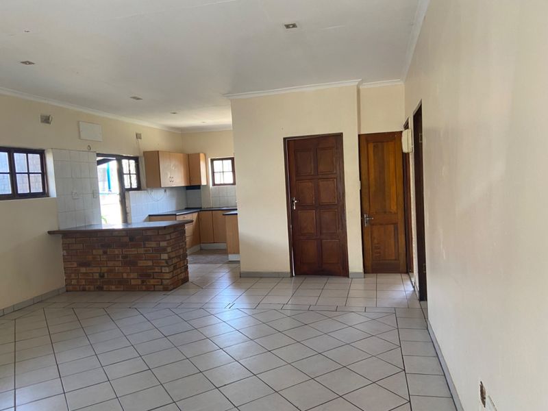 Cottage To Rent in Athlone Park, Amanzimtoti, KwaZulu Natal - Photo 1