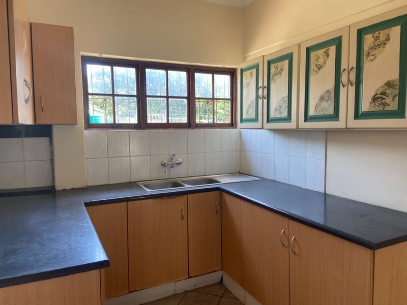 Cottage To Rent in Athlone Park, Amanzimtoti, KwaZulu Natal - Photo 3