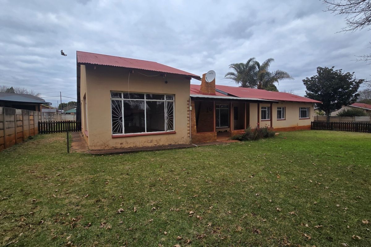 Renovator's Dream with Flatlet, Borehole and Endless Potential - Photo 2