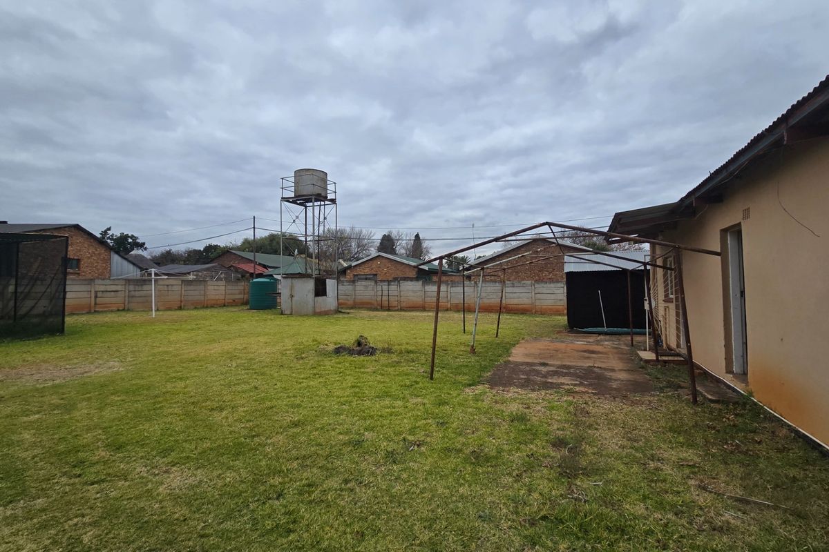 Renovator's Dream with Flatlet, Borehole and Endless Potential - Photo 4
