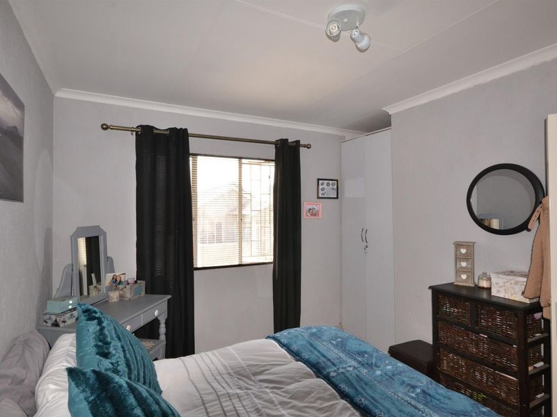 Stunning 2 Bedroom 2 Bathroom Duplex Townhouse in Aloe Place to Rent - Photo 7