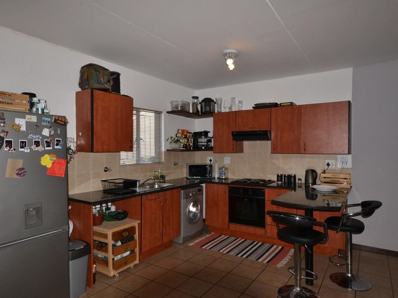 Stunning 2 Bedroom 2 Bathroom Duplex Townhouse in Aloe Place to Rent - Photo 1