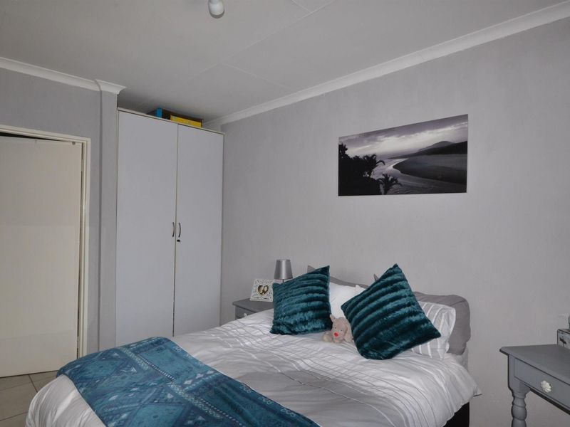 Stunning 2 Bedroom 2 Bathroom Duplex Townhouse in Aloe Place to Rent - Photo 8