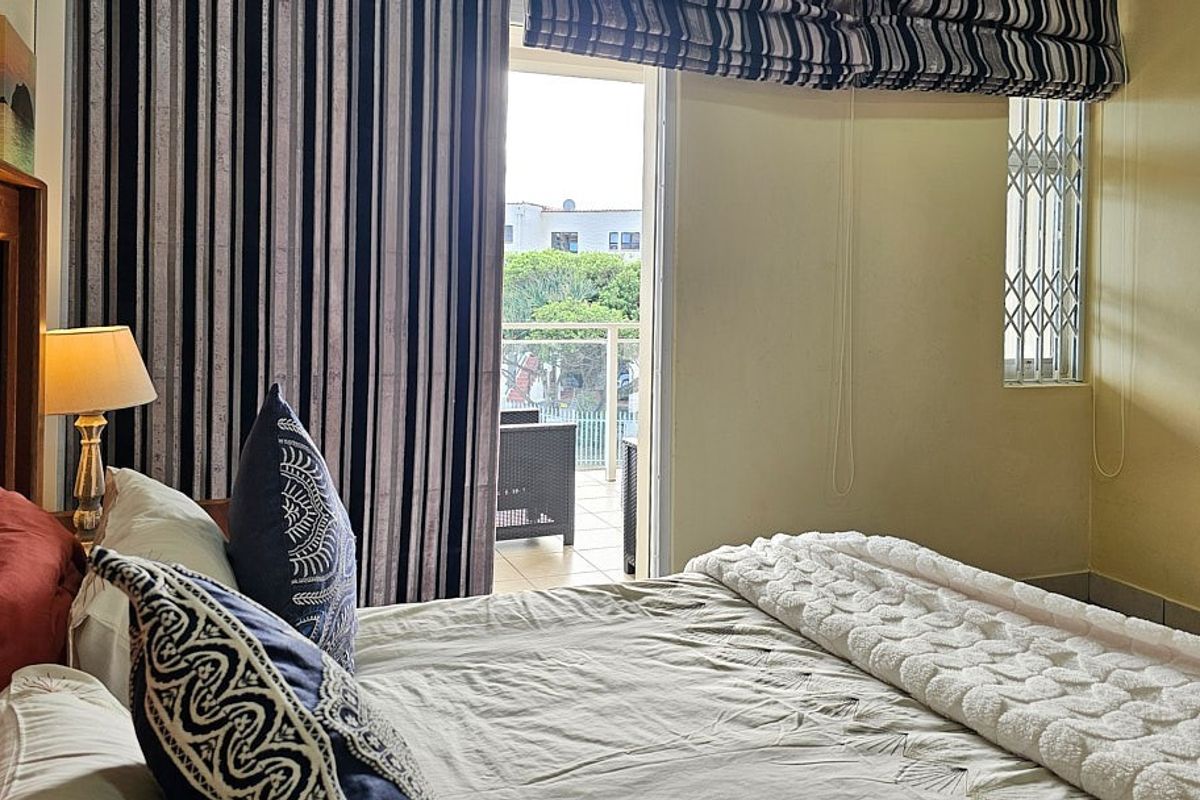 2 Bedroom Beachfront Bliss, Stunning Sea Views - Photo 5