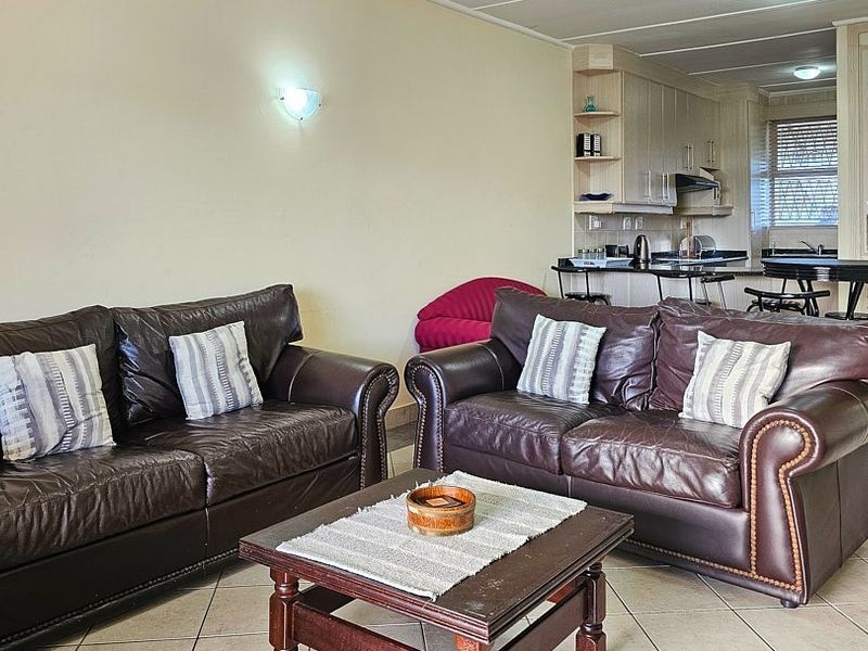 2 Bedroom Beachfront Bliss, Stunning Sea Views - Photo 4