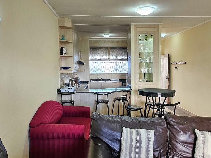 2 Bedroom Beachfront Bliss, Stunning Sea Views - Photo 9