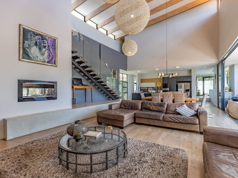 House For Sale in Waterkloof, Pretoria - Photo 2