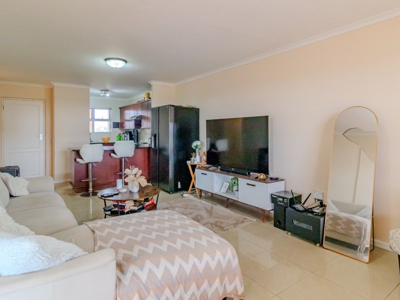 Spacious 2 Bedroom Apartment To Rent in Century City - Photo 6