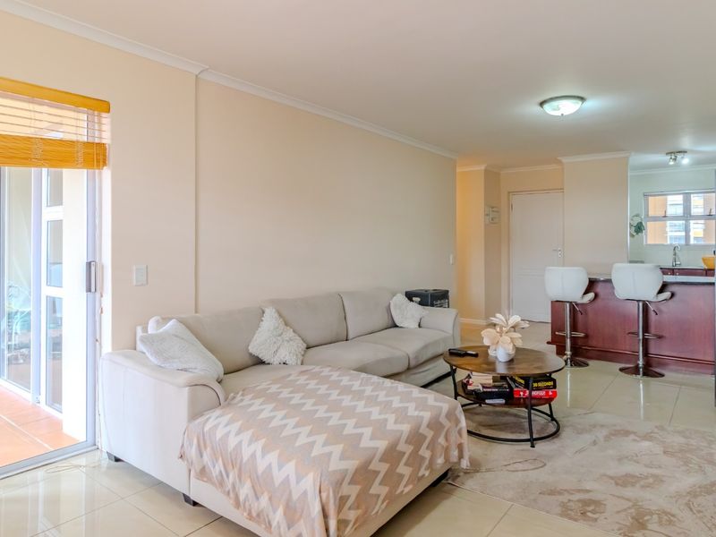 Spacious 2 Bedroom Apartment To Rent in Century City - Photo 8