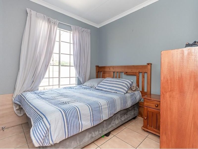 Exclusive 3-Bedroom Cluster Home in Secure Estate | Ideal for Professionals - Photo 10