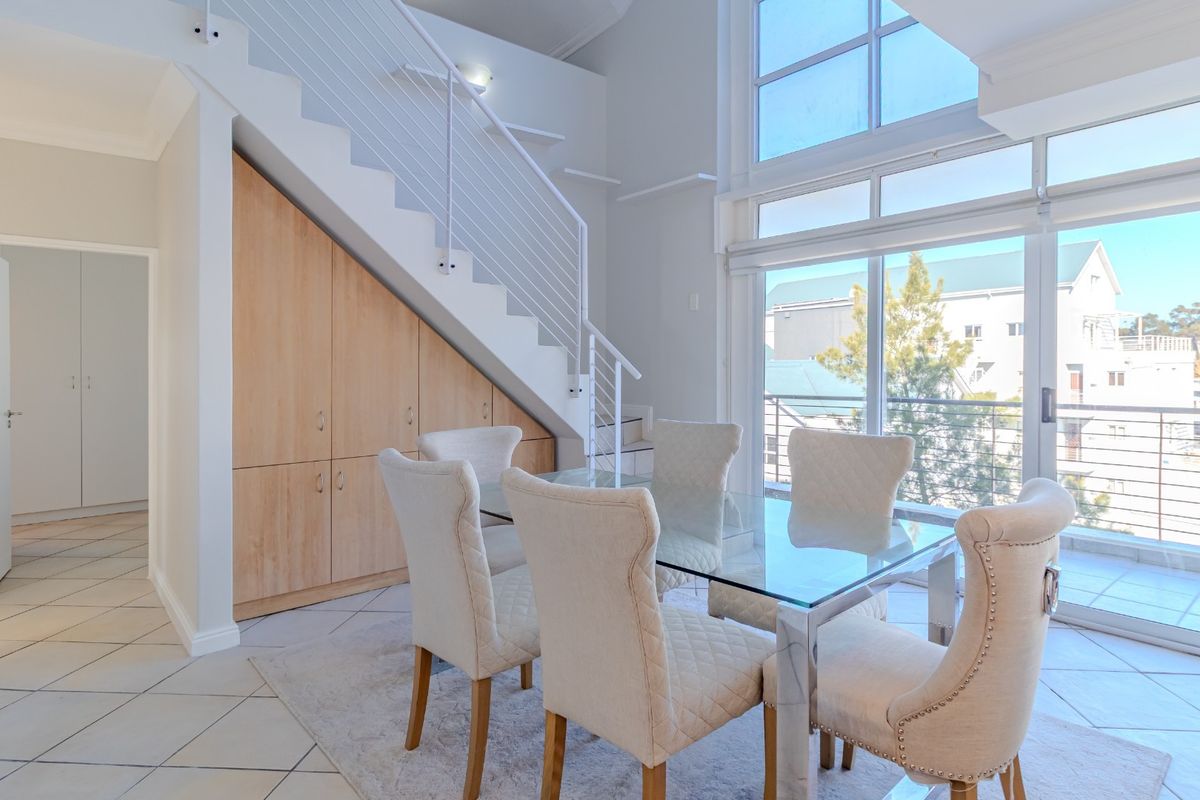 Luxury Waterfront Living - Spacious 3 Bedroom Apartment with Study in Prestigious Tyger Waterfront - Photo 5