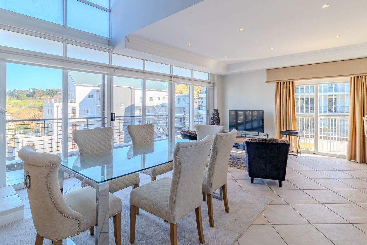 Luxury Waterfront Living - Spacious 3 Bedroom Apartment with Study in Prestigious Tyger Waterfront - Photo 4