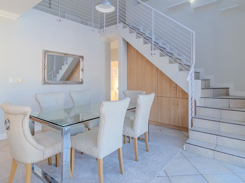 Luxury Waterfront Living - Spacious 3 Bedroom Apartment with Study in Prestigious Tyger Waterfront - Photo 3