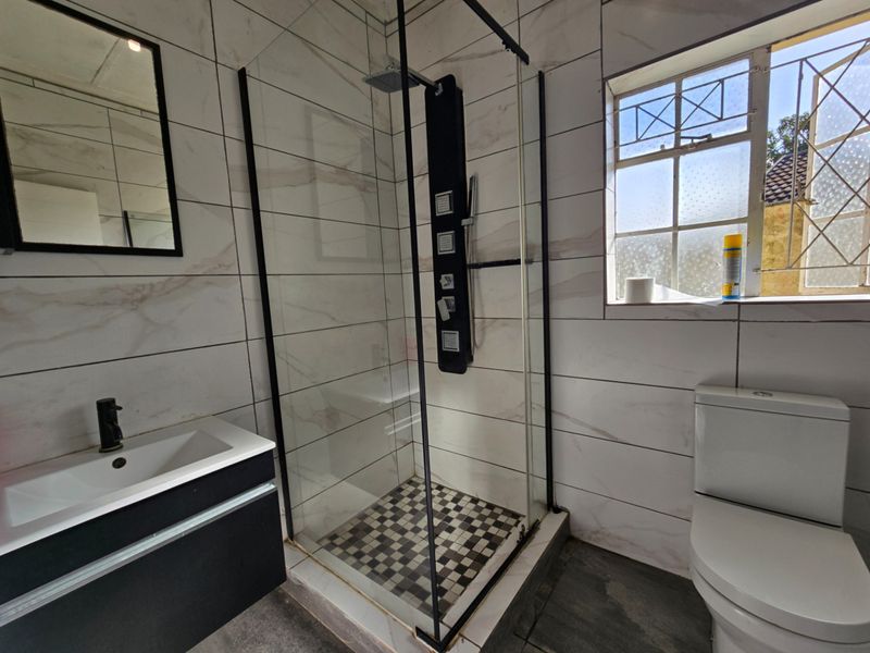 Loads of possibilities in this Meerensee home - Photo 10