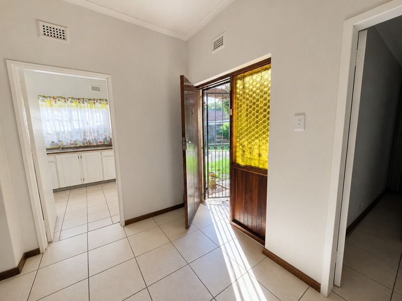 Loads of possibilities in this Meerensee home - Photo 2