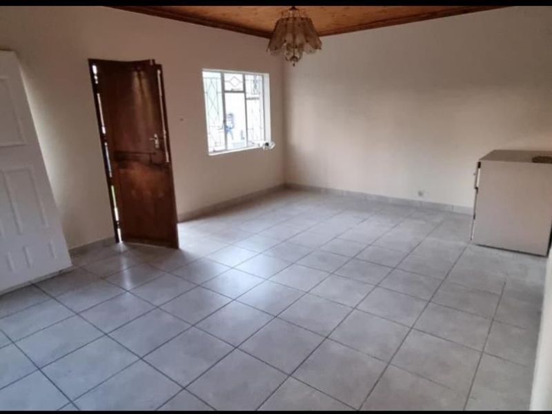 Cottage for rent in Rooderport - Photo 5