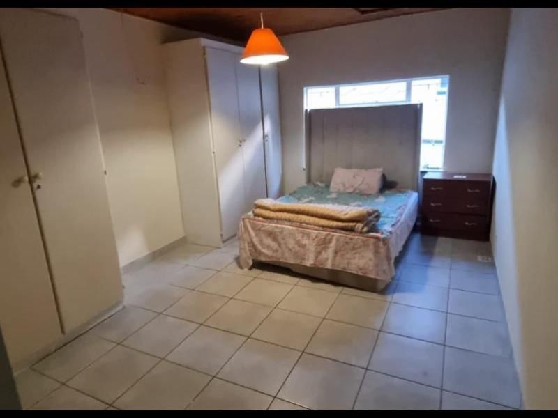 Cottage for rent in Rooderport - Photo 6