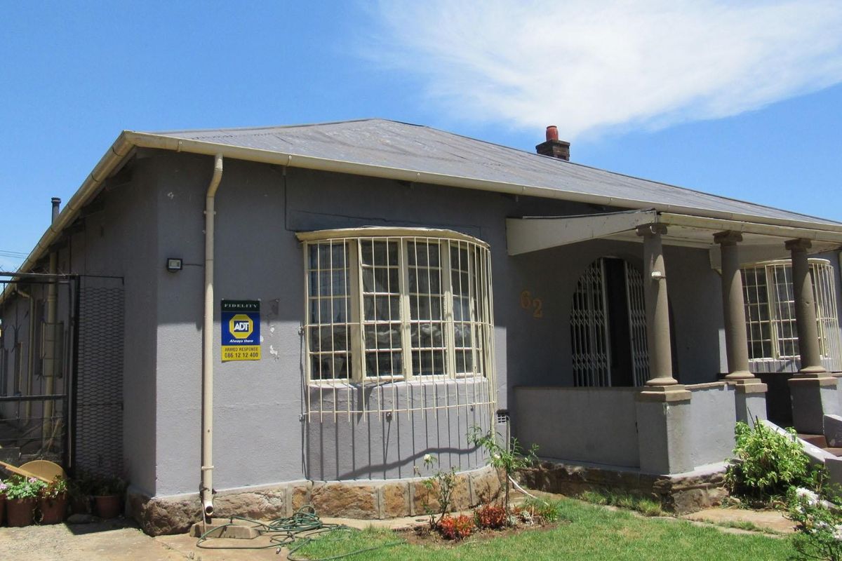 House For Sale in Turffontein Johannesburg Gauteng - Photo 2