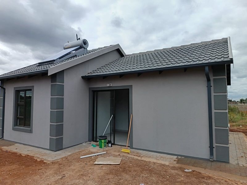 2 Bedroom House To Rent in Klerksoord, Akasia - Photo 6