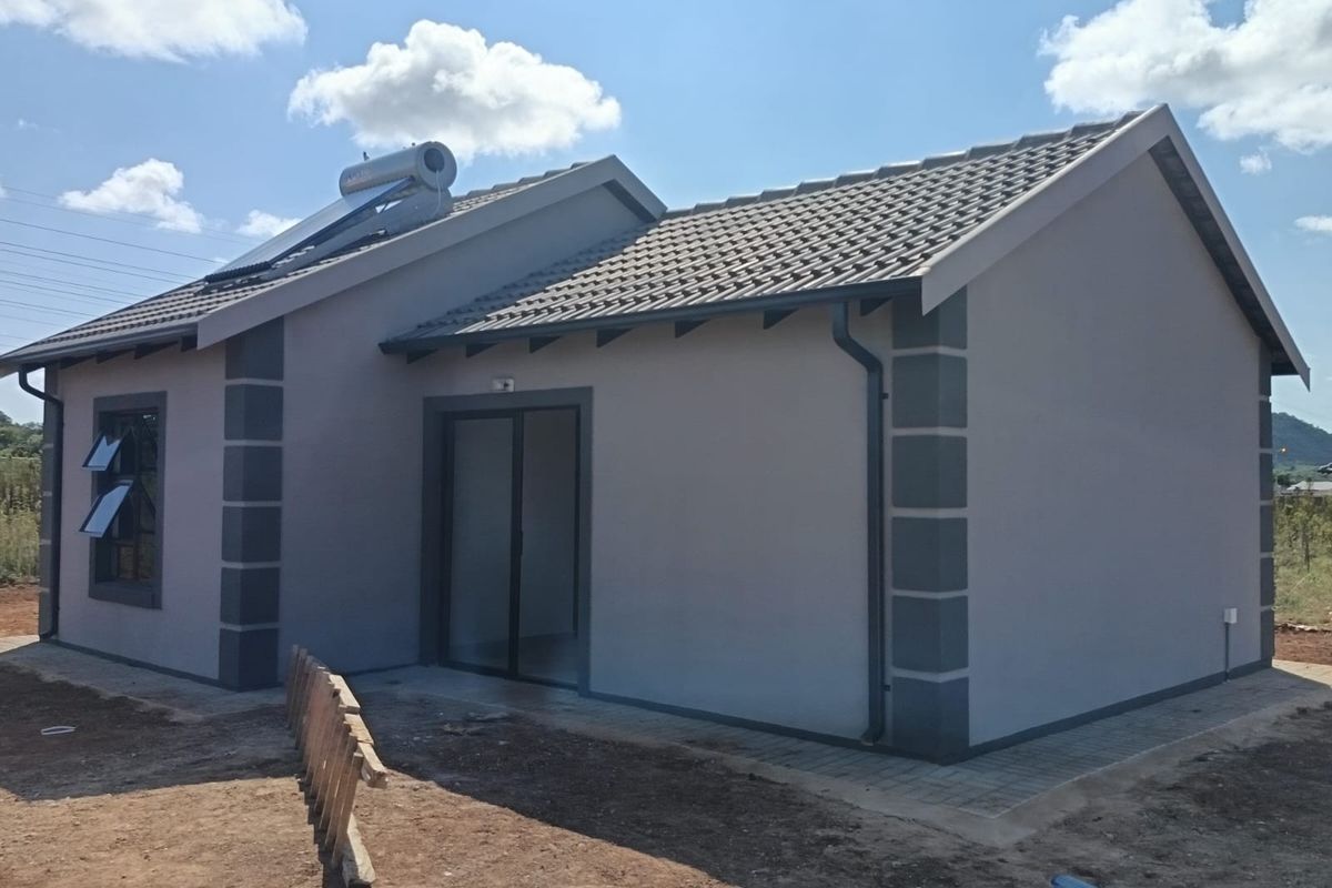 2 Bedroom House To Rent in Klerksoord, Akasia - Photo 4