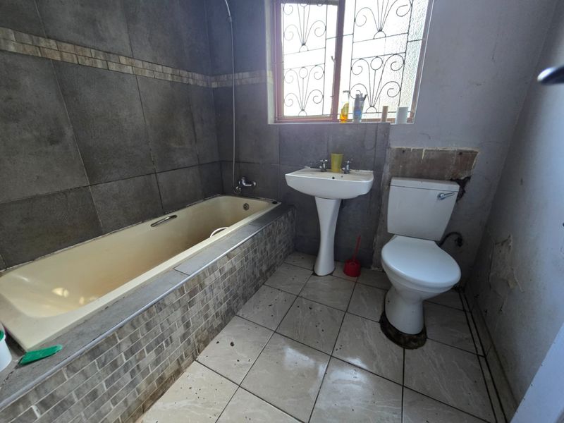 Just what you have been waiting for!! Buy now to start investing - Photo 10