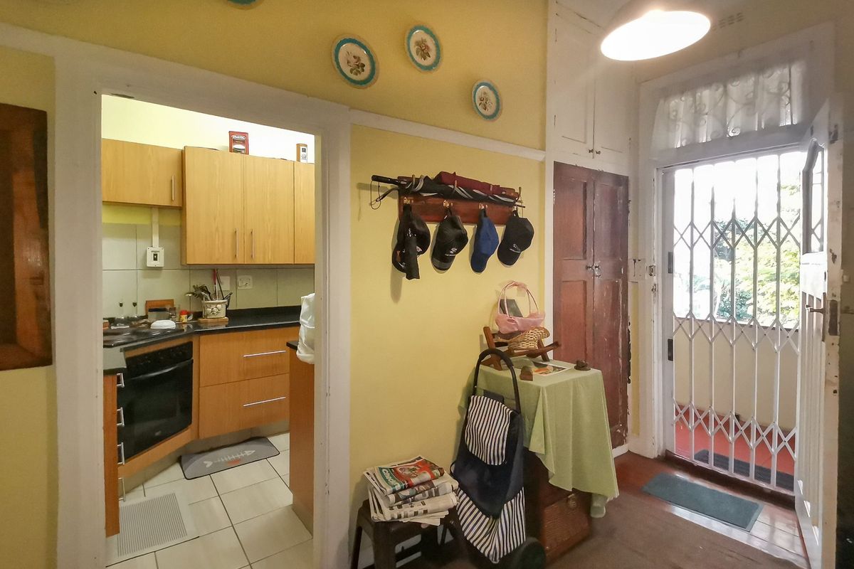 Apartment For Sale in Glenwood Durban KwaZulu Natal - Photo 4