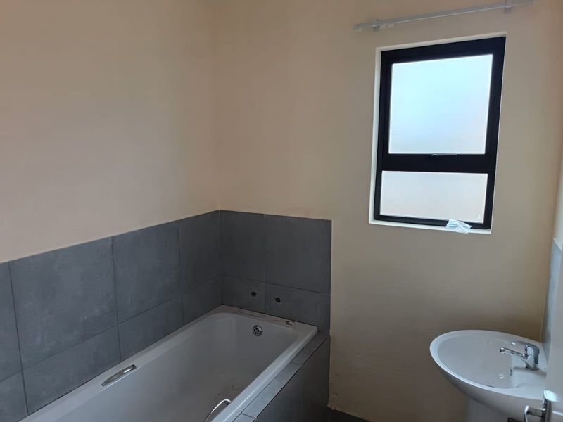Brand New development houses available for Sale !!! Any size you want !!! - Photo 10