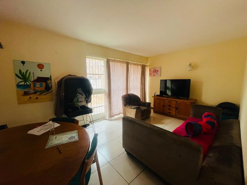 2-Bedrrom Townhouse For Sale in Sasolburg Central, Sasolburg - Photo 5