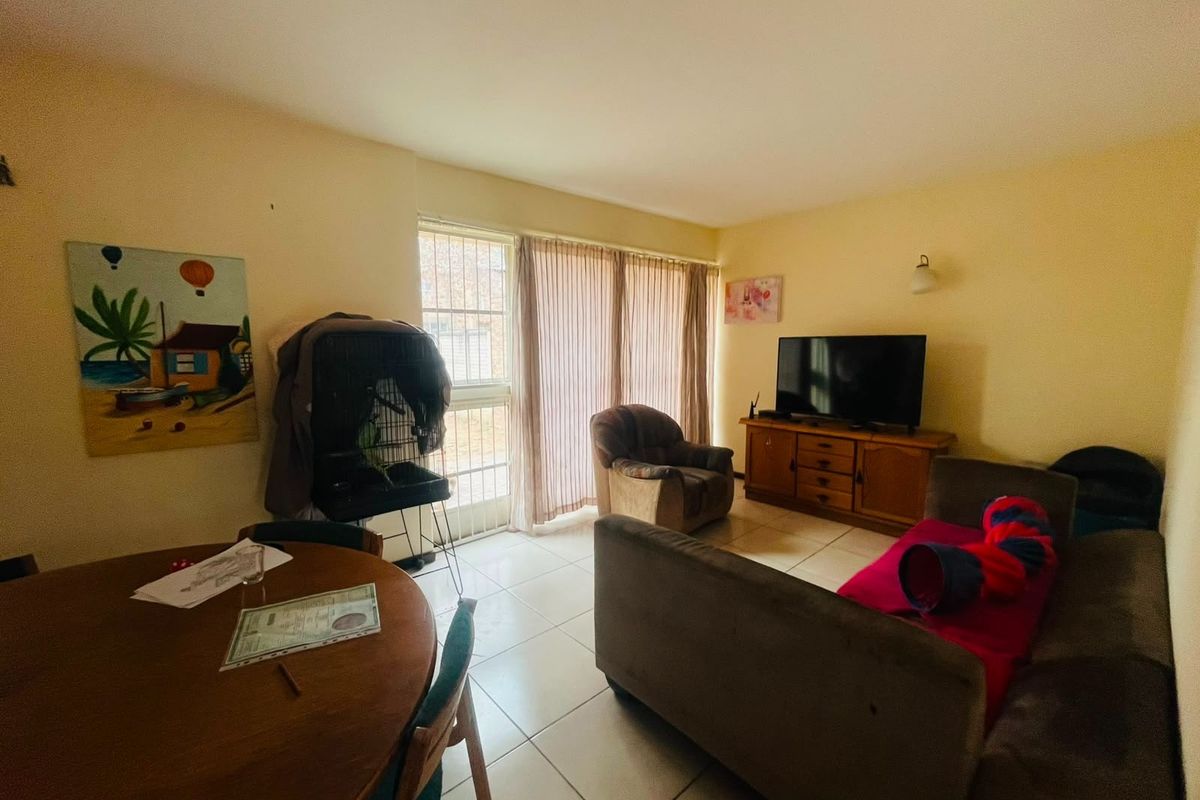 2-Bedrrom Townhouse For Sale in Sasolburg Central, Sasolburg - Photo 5