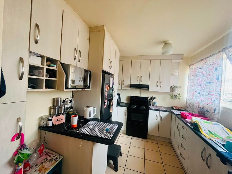 2-Bedrrom Townhouse For Sale in Sasolburg Central, Sasolburg - Photo 2