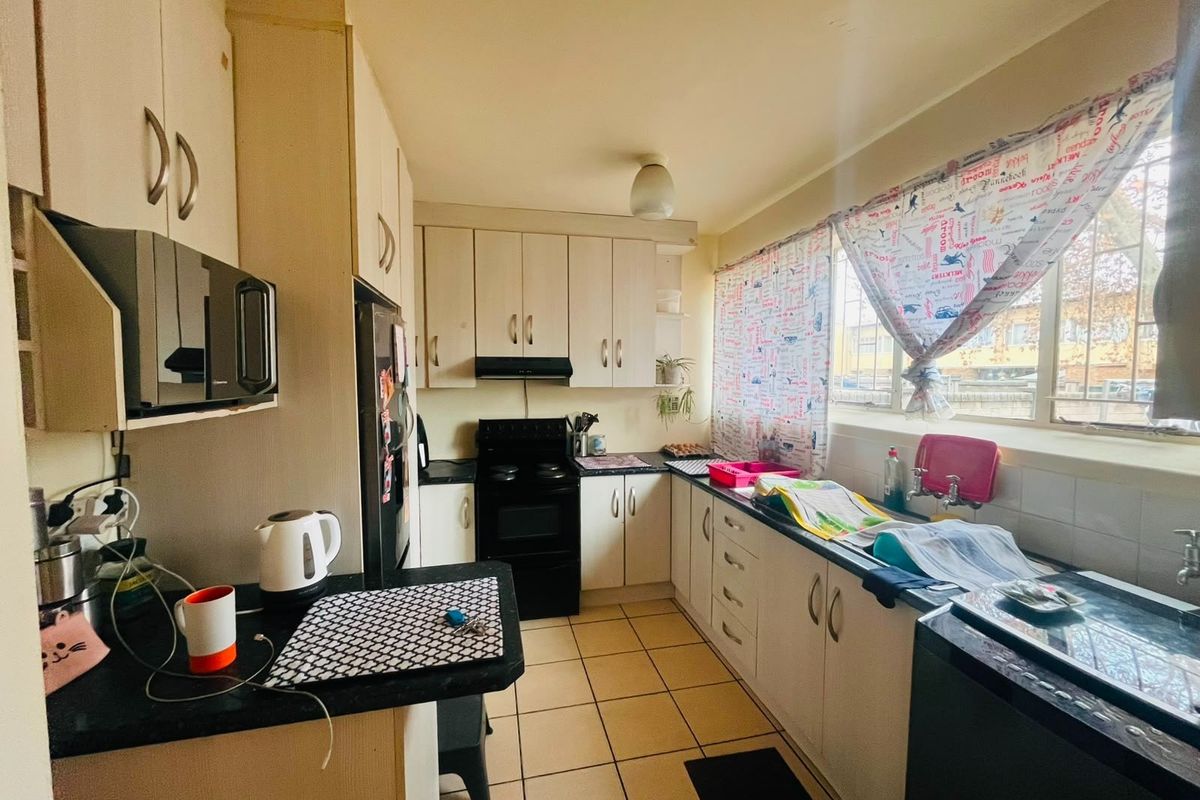 2-Bedrrom Townhouse For Sale in Sasolburg Central, Sasolburg - Photo 3
