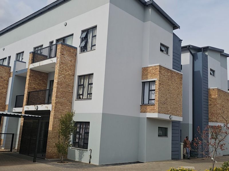 ONE BEDROOM APARTMENT WITH GOOD TENANT - GOOD RENTAL INCOME!! - Photo 8