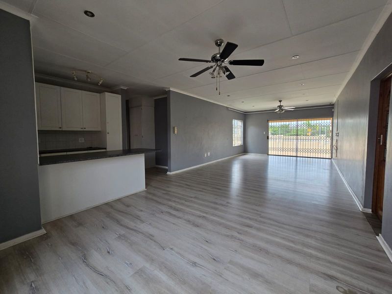 Stylish Family Living with Extra Space, Pet-Friendly Garden and Built-In Braai - Photo 10