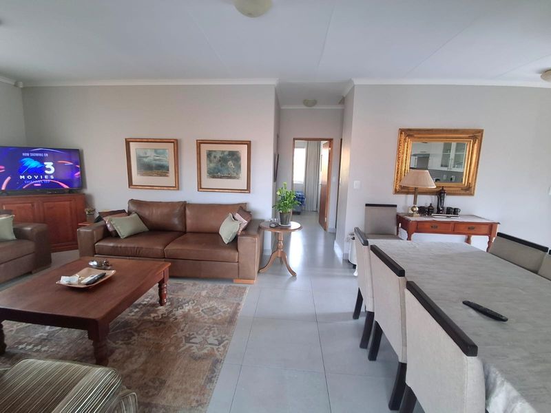 Immaculate 3-bedroom home in the Heart of Bateleur Estate, Nelspruit - Photo 5