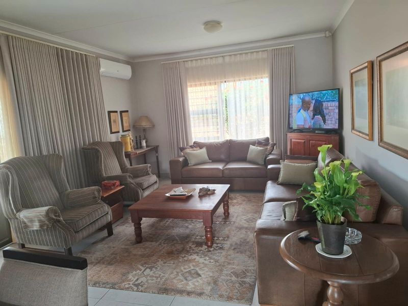 Immaculate 3-bedroom home in the Heart of Bateleur Estate, Nelspruit - Photo 6
