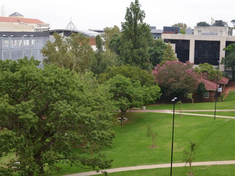 Apartment For Sale in Rosebank Johannesburg Gauteng - Photo 3