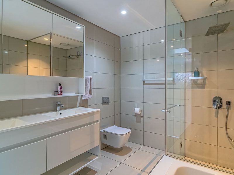 Apartment For Sale in Rosebank Johannesburg Gauteng - Photo 8