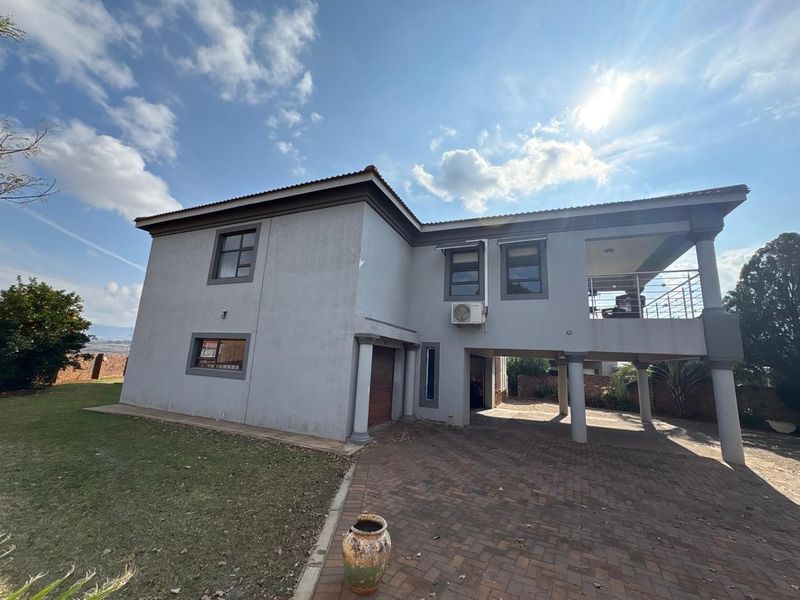 House For Sale in Amiel Park, Newcastle, KwaZulu Natal - Photo 3