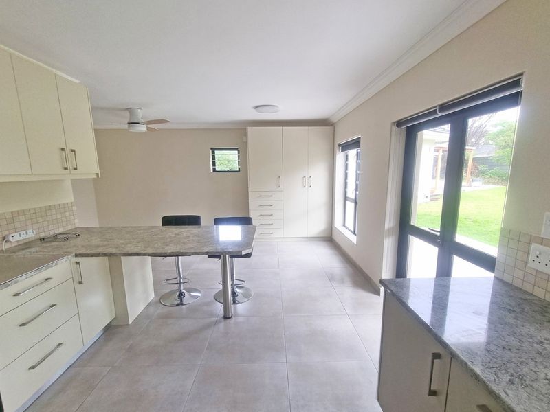 Unfurnished Studio garden flat available - Constantia - 1 July - Photo 2