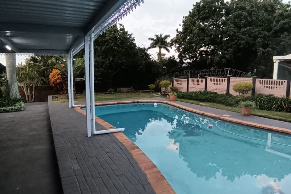 Beautiful 4-Bedroom House For Sale in Grantham Park, Empangeni, KwaZulu Natal - Photo 3