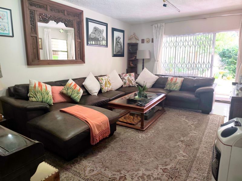 Apartment For Sale in Sandton Central, Sandton - Photo 6