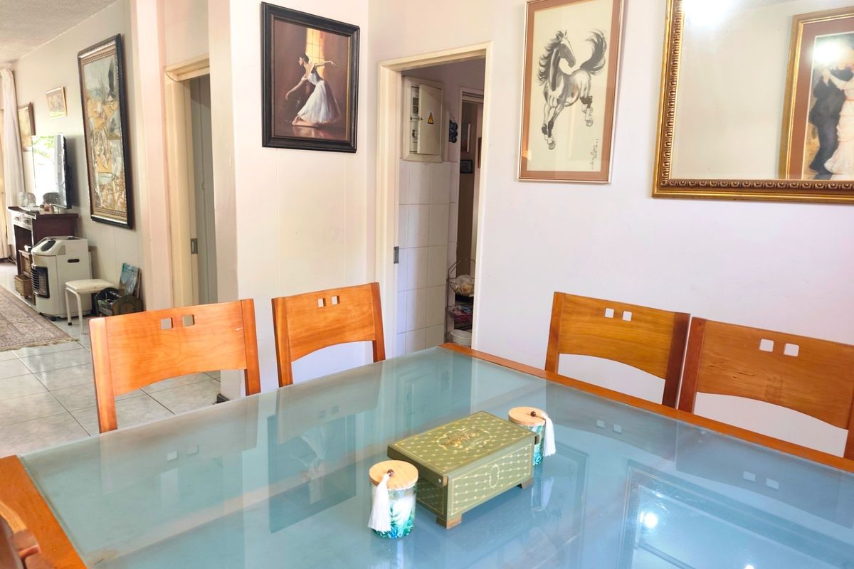 Apartment For Sale in Sandton Central, Sandton - Photo 2