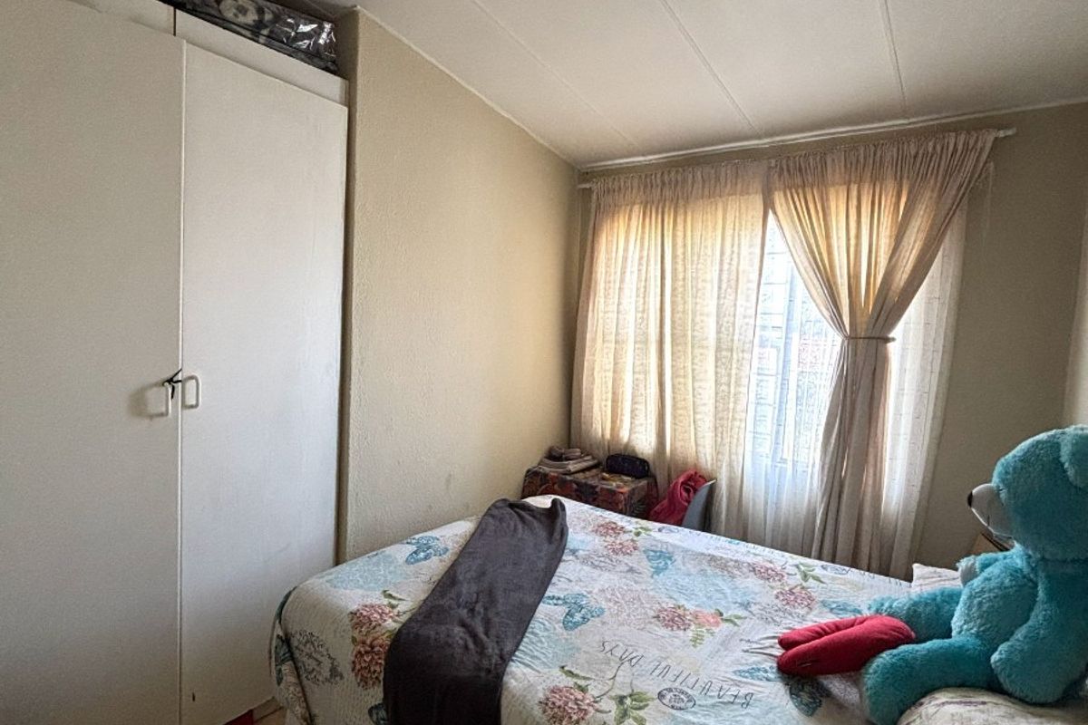 House For Sale in Ridgeway B, Johannesburg - Photo 5