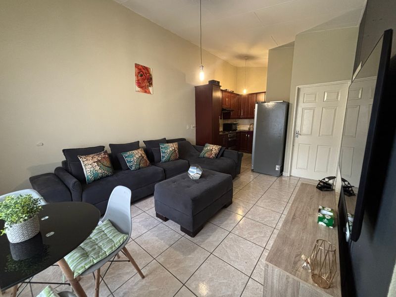 House For Sale in Ridgeway B, Johannesburg - Photo 9