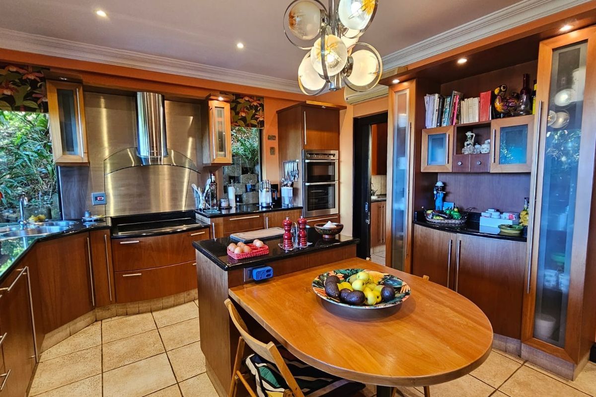Magnificent Balinese-Inspired Coastal Residence with Panoramic Views in Zimbali - Photo 2